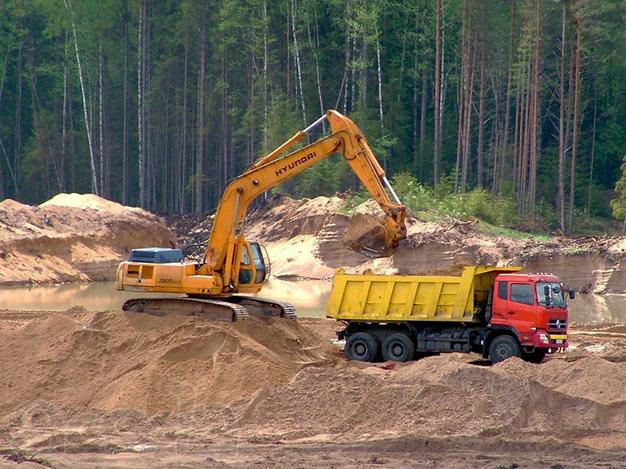 Работа для самосвалов Карьер Ветренка (Крестецкий район)